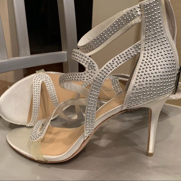 Vince Camuto Heels - Picture 2 of 3